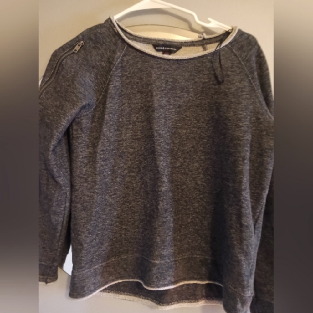 R&R zipper women's xs sweater